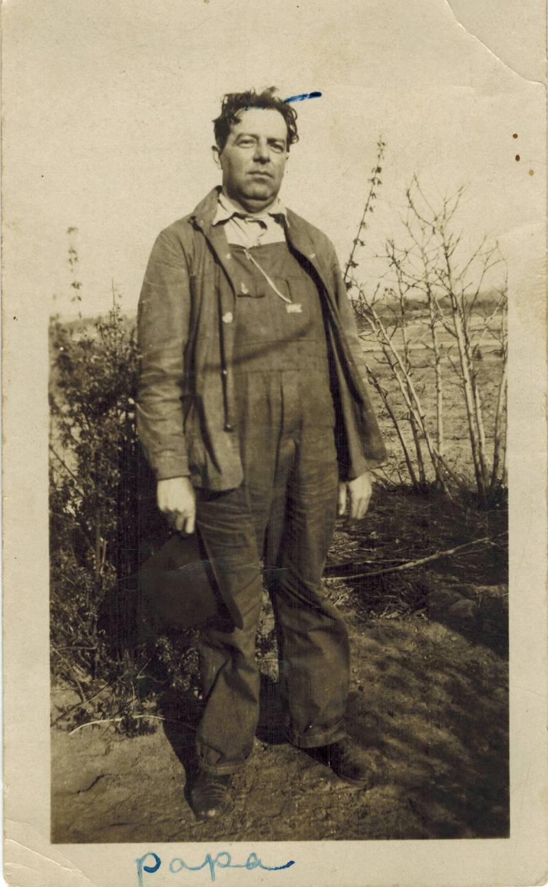 William Farmer Clarke on his farm (Age: probably late 30s - early 40s). Year unknown. As the inscription at the bottom of the photo indicates, he was known to his children as "Papa". William Farmer Clarke on his farm (Age: probably late 30s - early 40s). Year unknown. As the inscription at the bottom of the photo indicates, he was known to his children as "Papa".